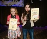 obrazek do artykułu: Uczennice Szkoły Podstawowej w Psarach zdobyły podium Powiatowego Konkursu Piosenki