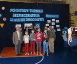obrazek do artykułu: Uczniowie Szkoły Podstawowej w Psarach pierwsi w eliminacjach gminnych oraz mistrzami powiatu w Ogólnopolskim Turnieju Bezpieczeństwa w Ruchu Drogowym